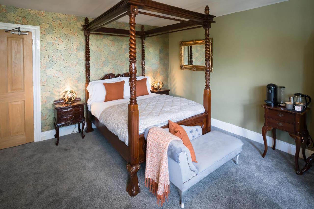 Tottington Manor Hotel Henfield Esterno foto