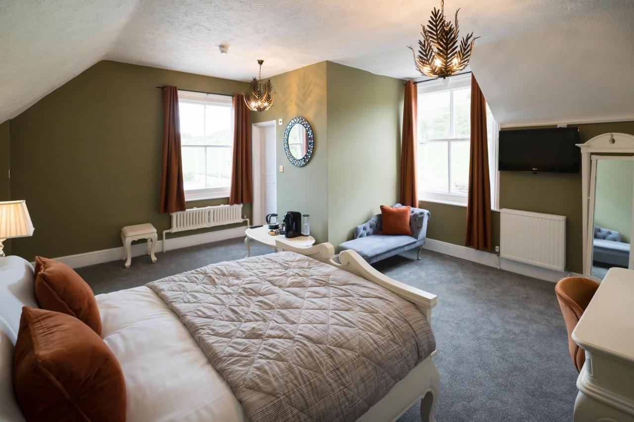Tottington Manor Hotel Henfield Esterno foto