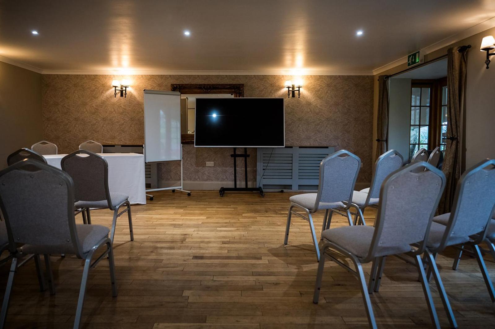 Tottington Manor Hotel Henfield Esterno foto