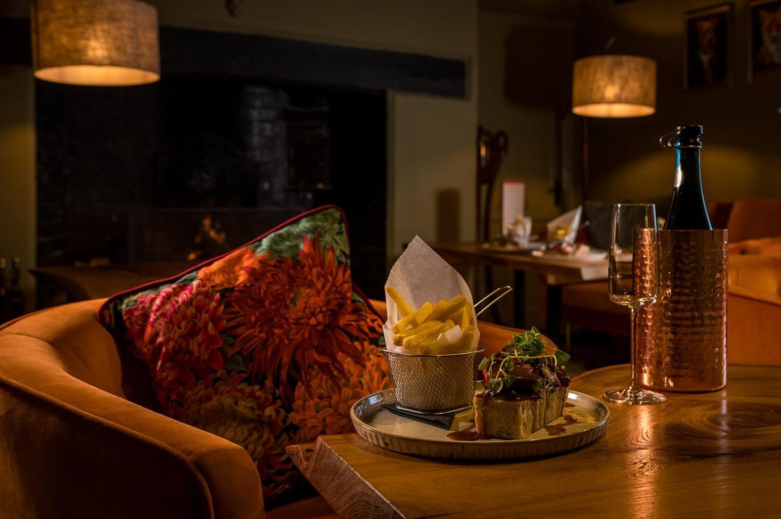 Tottington Manor Hotel Henfield Esterno foto