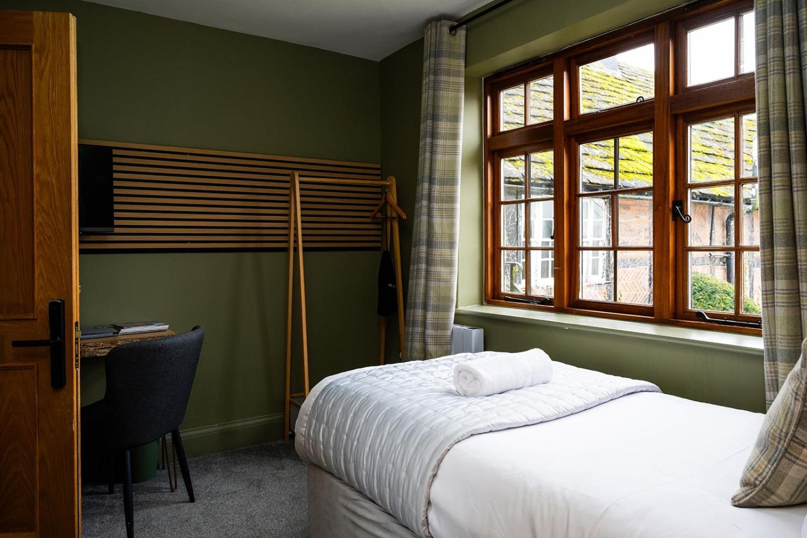 Tottington Manor Hotel Henfield Esterno foto