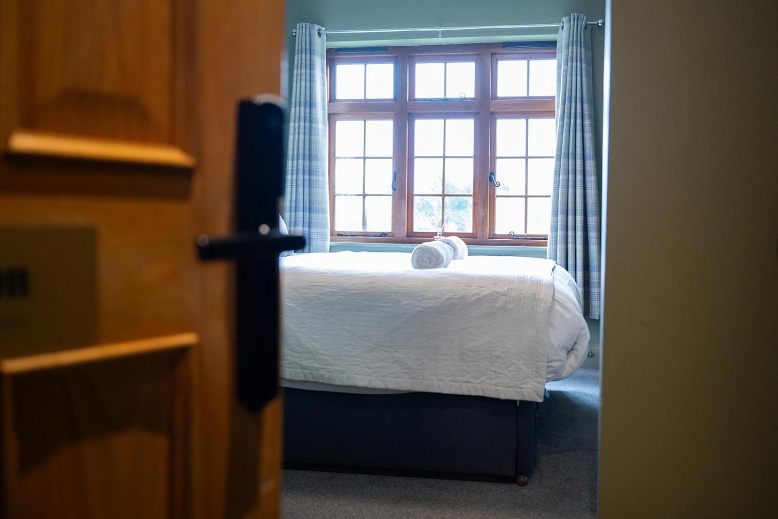 Tottington Manor Hotel Henfield Esterno foto